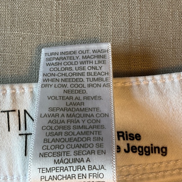 Women's White Jeans Jeggings - Picture 5 of 5